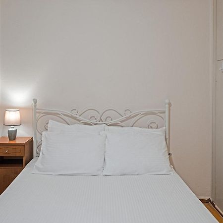 Serenity & Cozy Apartment كالاماتا المظهر الخارجي الصورة